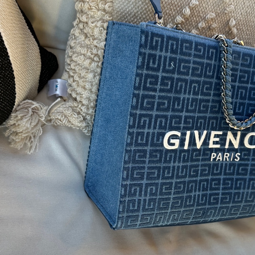 Givenchy Blue Patterned Shoulder Bag - Picture 11 of 13